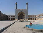 150px-Jamé_Mosque_Esfahan_courtyard
