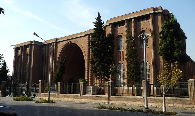 800px-Národní_muzeum_Íránu