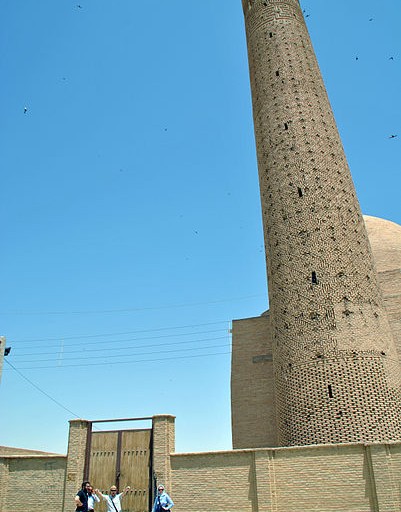 Barsian mosque and minaret