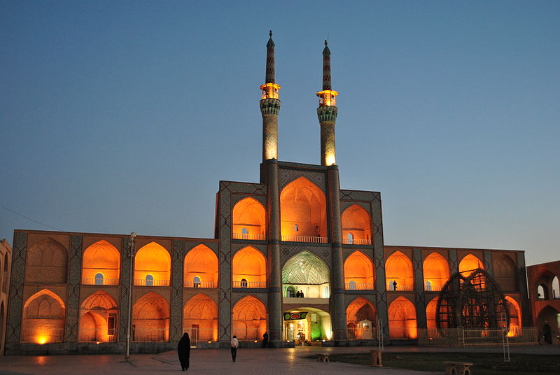 Amir_Chakhmaq_Complex_and_Mosque_of_Yazd_night