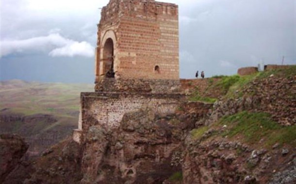 Zahhak Castle