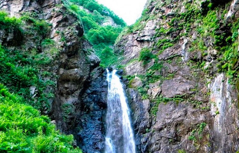 آبشار گولتی Gveleti waterfall