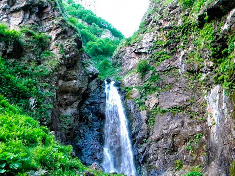 آبشار گولتی Gveleti waterfall
