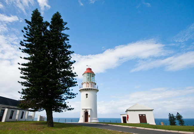 فانوس دریایی هود پوینت Hood Point Lighthouse