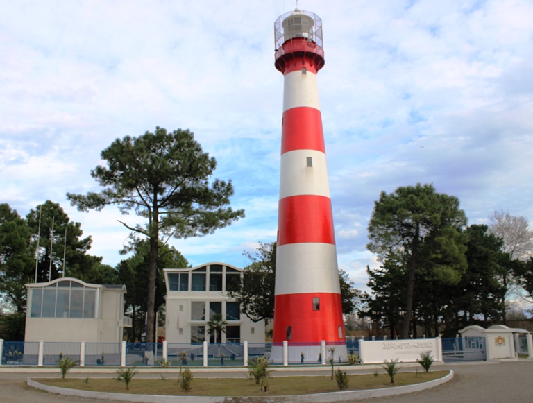 فانوس دریایی پوتی Poti Lighthouse