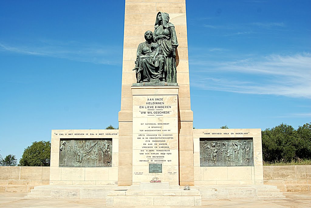 بنای یادبود زنان ملی National Women’s Monument